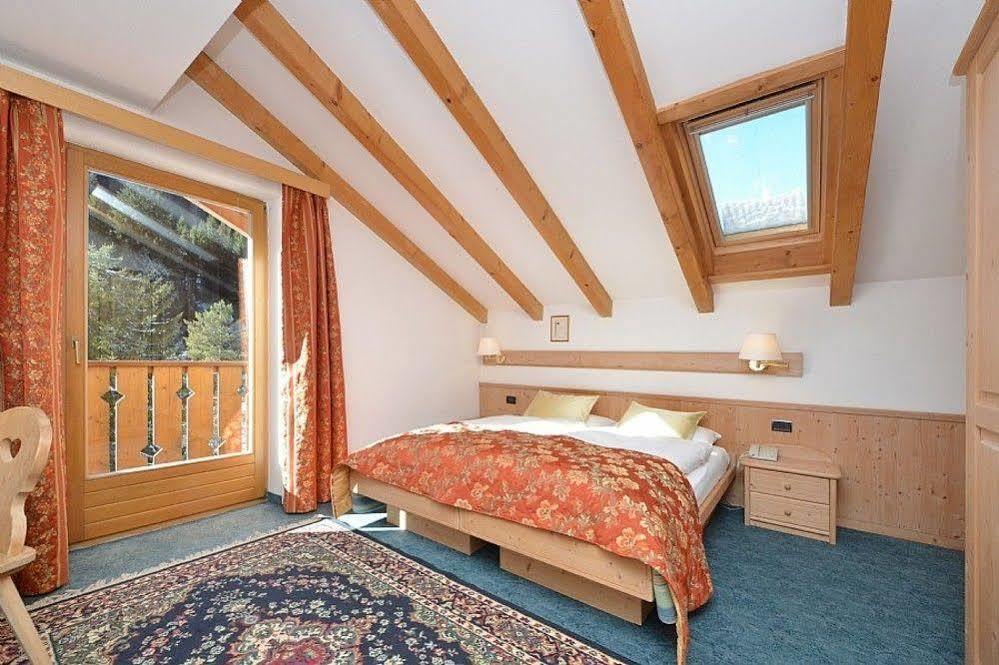 Hotel Malga Passerella 莫埃纳 外观 照片